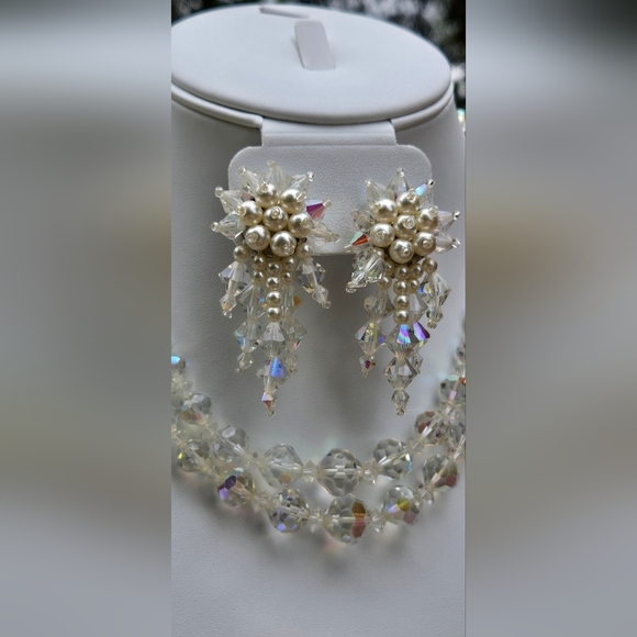 Vintage Crystal Necklace and Crystal Fuax Pearl Earrings Jewelry Set - Picture 8 of 17